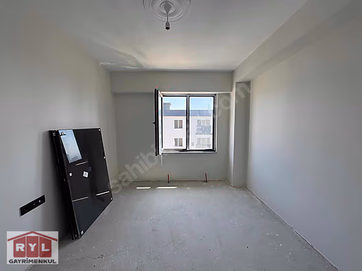 KARTAL YAKACIKTA SİTE İÇİNDE YÜKSEK KATTA FERAH 2+1 DAİRE - İSTANBUL KARTAL fotoğraf 32