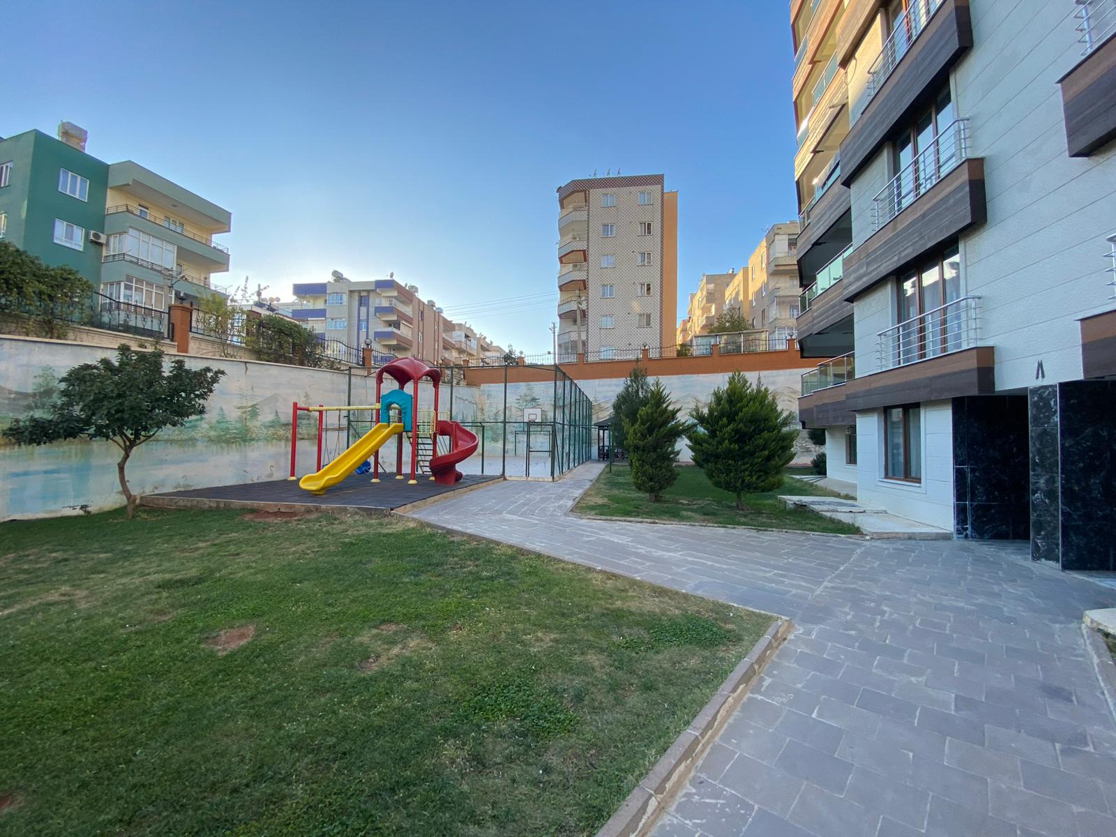 SİTE İÇERİRİSİNDE SATILIK LÜKS DAİRE - ŞANLIURFA HALİLİYE fotoğraf 2