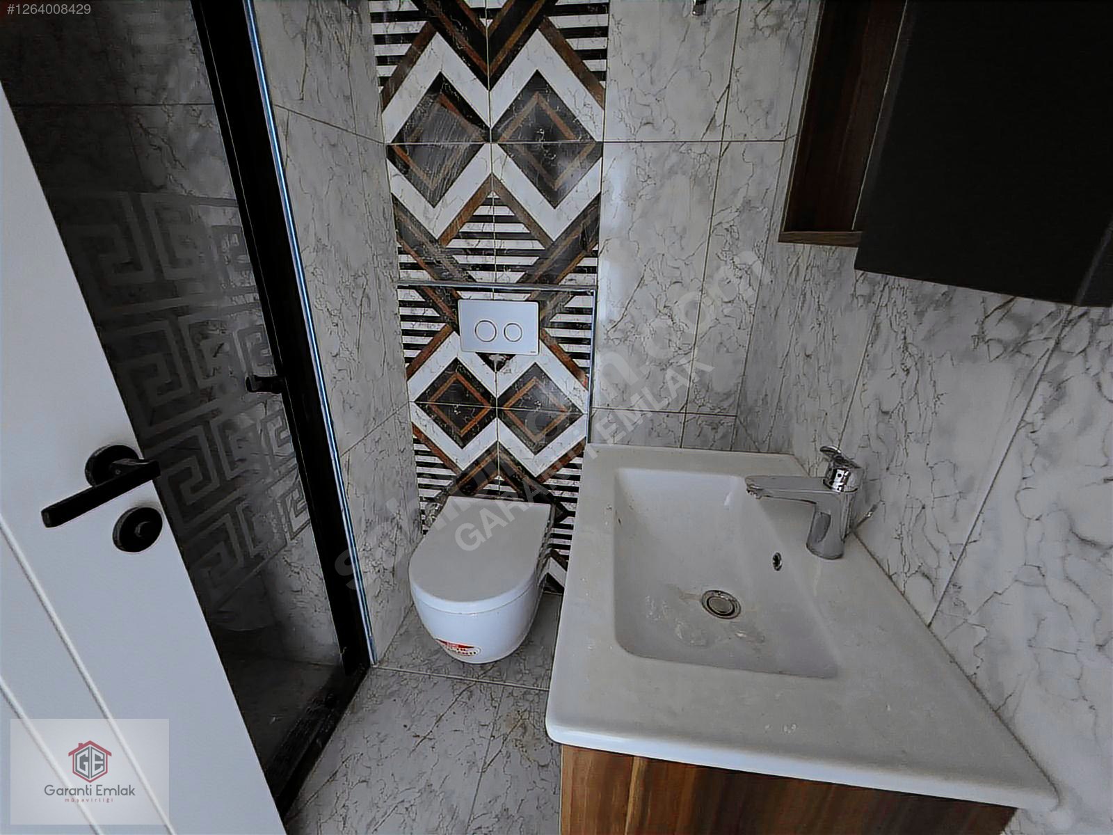 CUMHURİYET MAH 3.KAT HAVUZLU SİTEDE 65M2 SATILIK ACİL 2+1 DAİRE - ORDU ALTINORDU fotoğraf 3