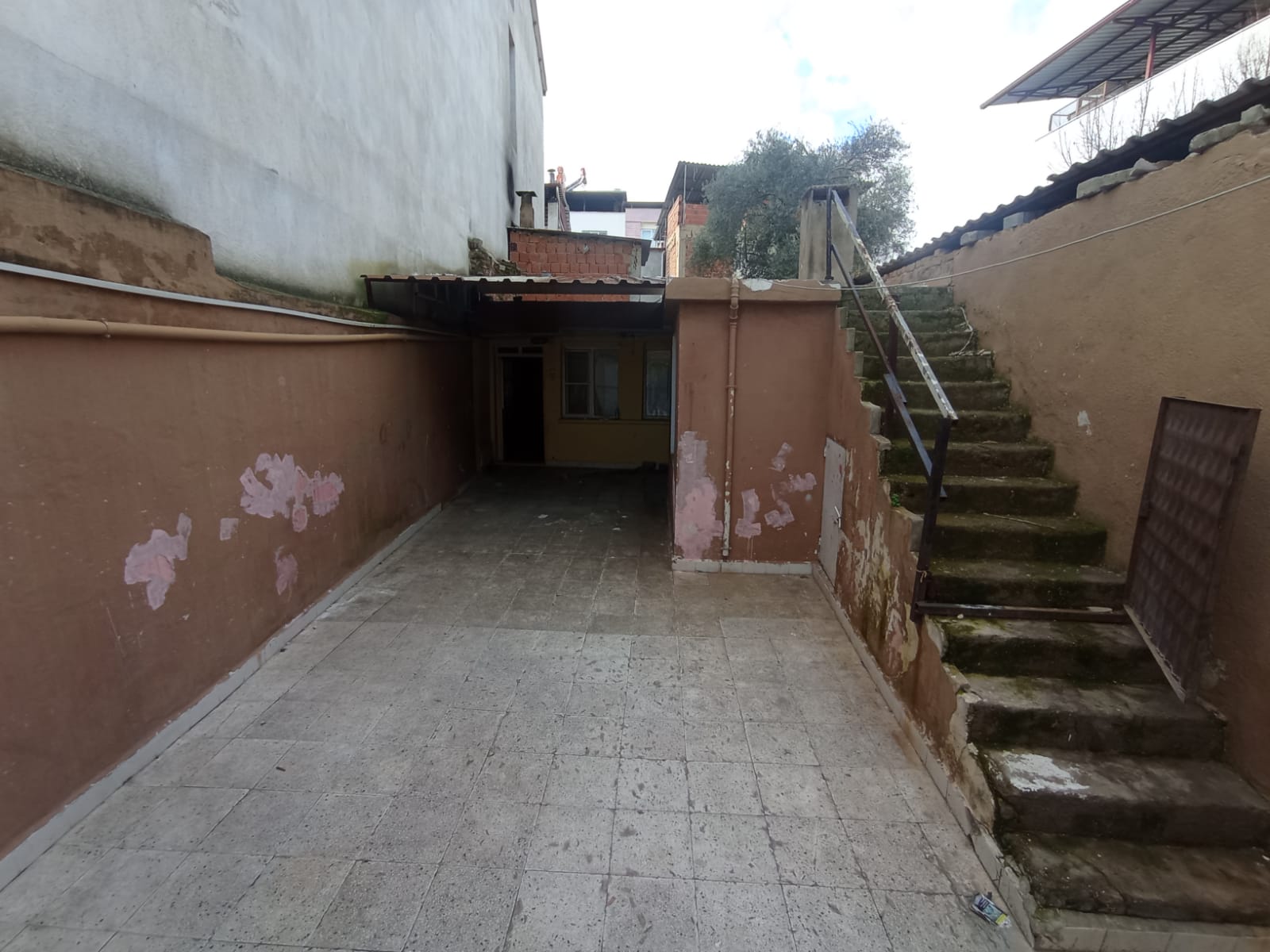 TAÇ EMLAK NAZİLLİ SALI PAZARI YANI 2+1 BAHÇELİ MÜSTAKİL DAİRE KAÇMAZ  - AYDIN NAZİLLİ fotoğraf 2