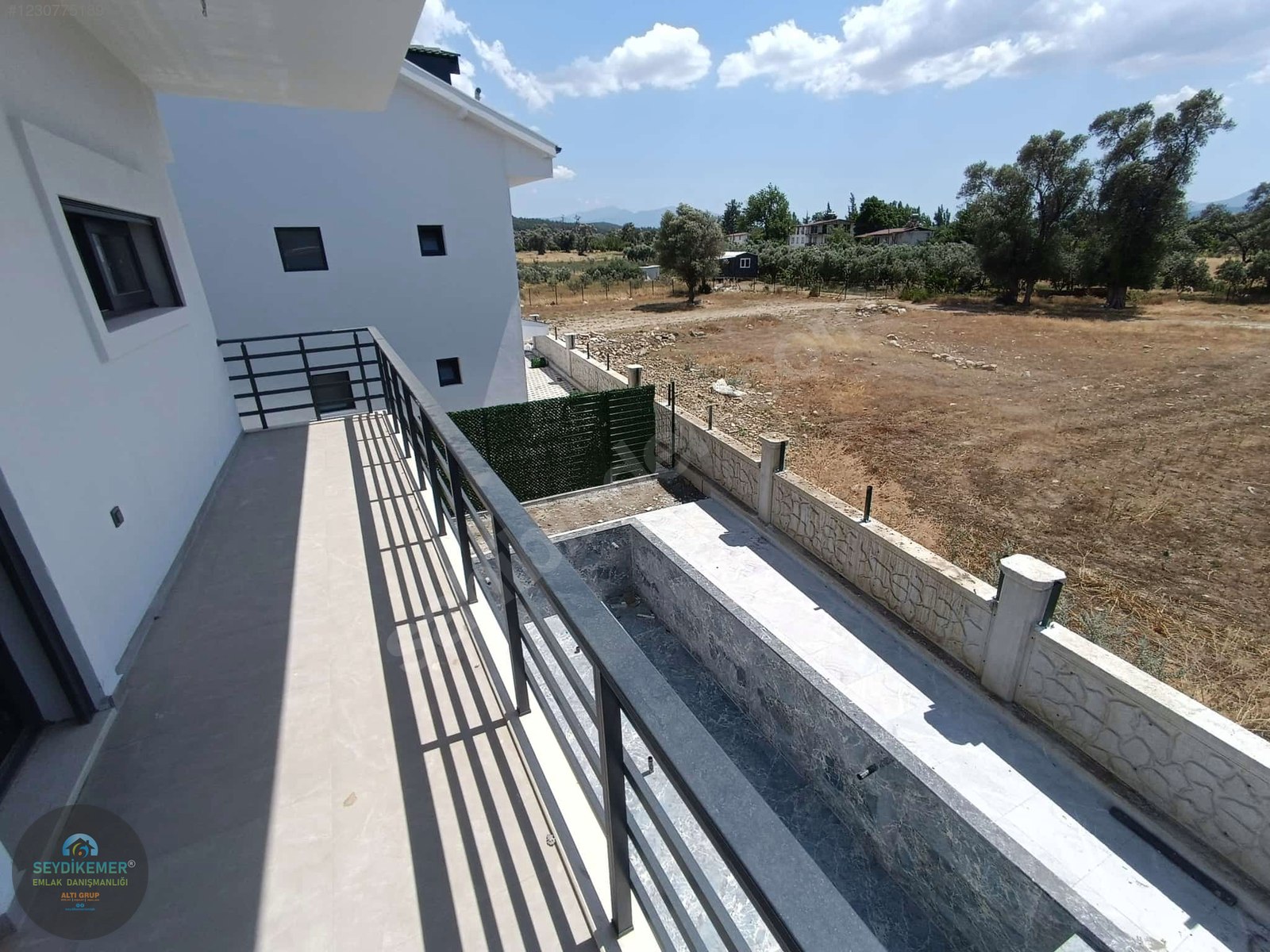 SEYDİKEMER GERİSBURNUNDA SATİLİK 4+1 TRİPLEX VİLLA - MUĞLA SEYDİKEMER fotoğraf 3
