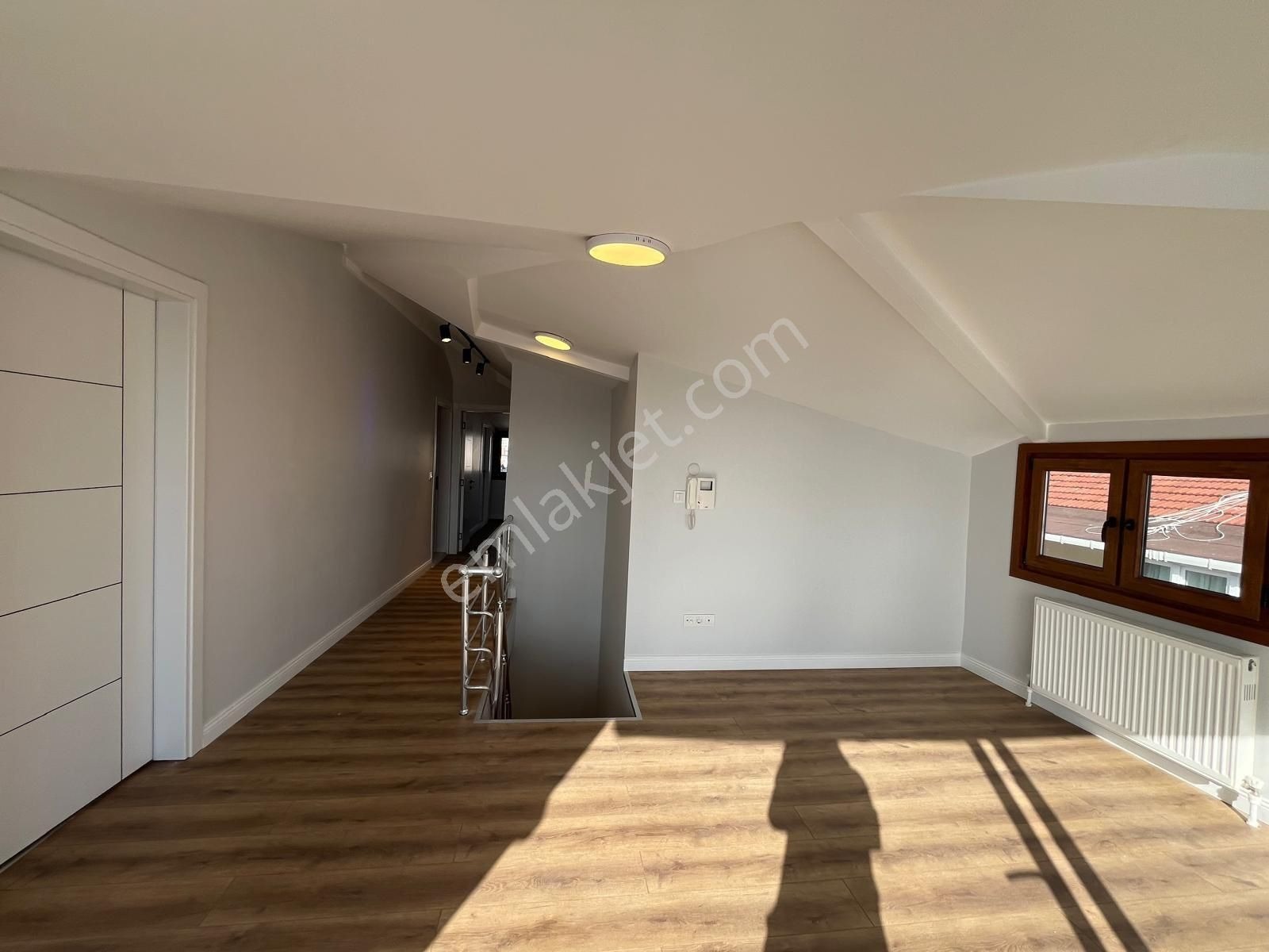 Baki Emlaktan Atalarda Geniş Dublexs 5+2 Daire - İSTANBUL KARTAL fotoğraf 20
