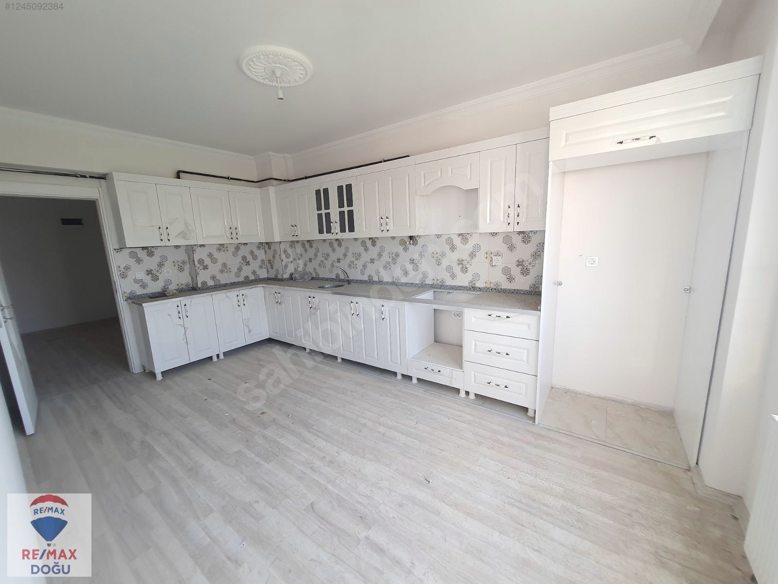 REMAX DOĞU'DAN YAZIKONAKTA SATILIK 3+1 DAİRE  - ELAZIĞ MERKEZ fotoğraf 7