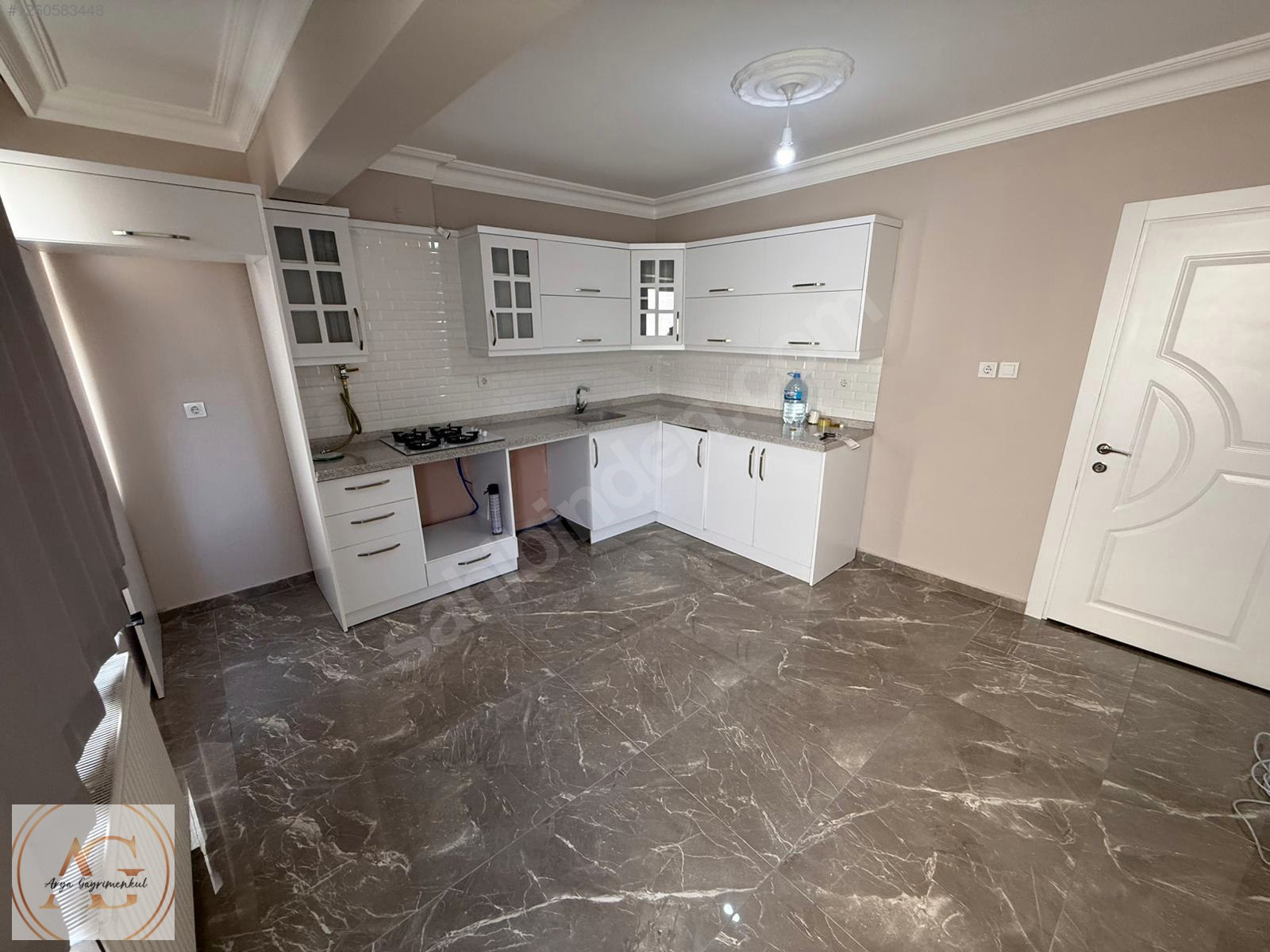 ARYA'DAN AKÇAY SARIKIZ'DA 2+1 ARAKAT ÖN CEPHE SATILIK DAİRE - BALIKESİR EDREMİT fotoğraf 5
