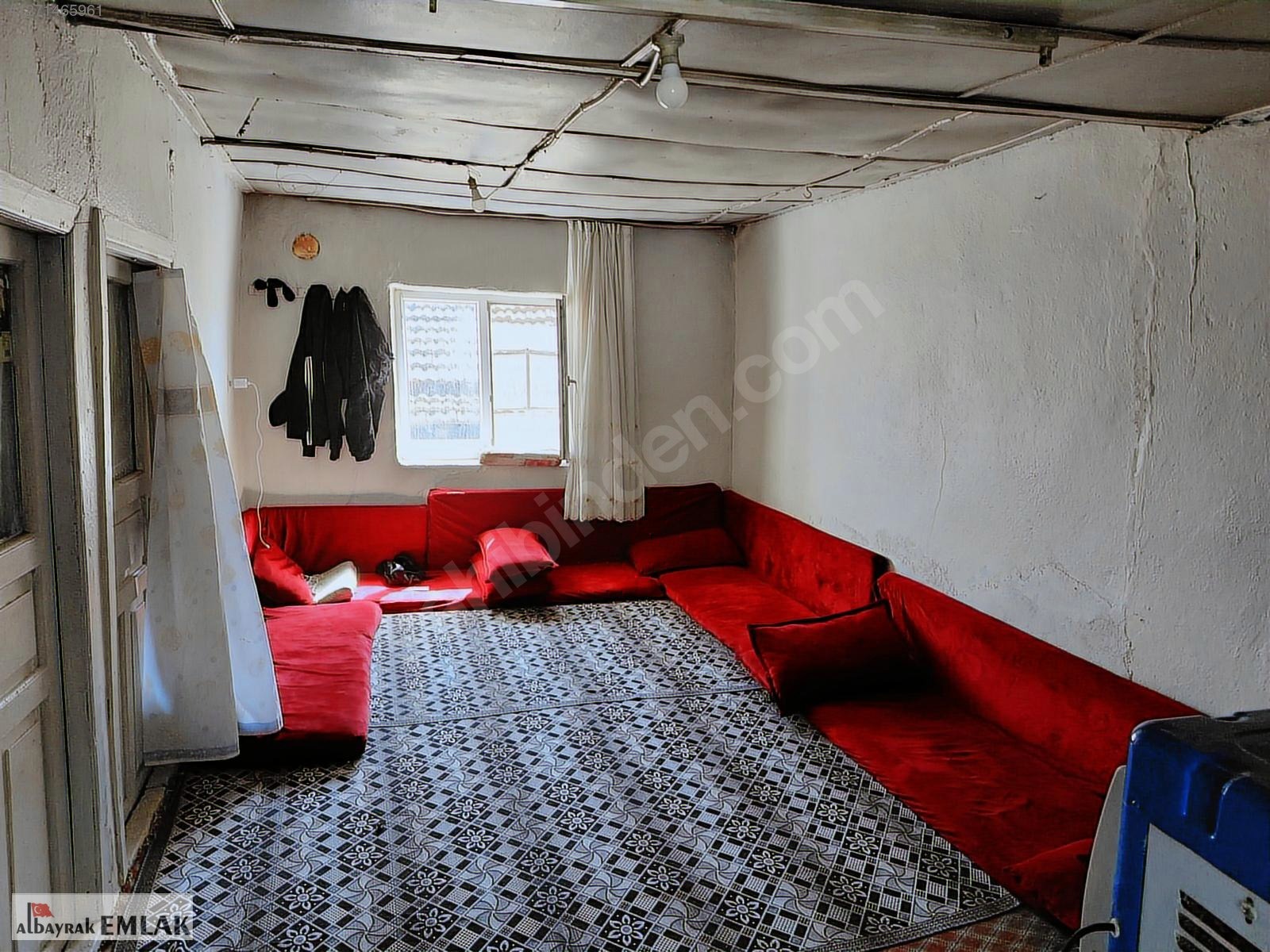 AKHİSAR ZEYTİNLİOVA DA SATILIK 226 M2 ARSA İÇİNDE KÖY EVİ - MANİSA AKHİSAR fotoğraf 2