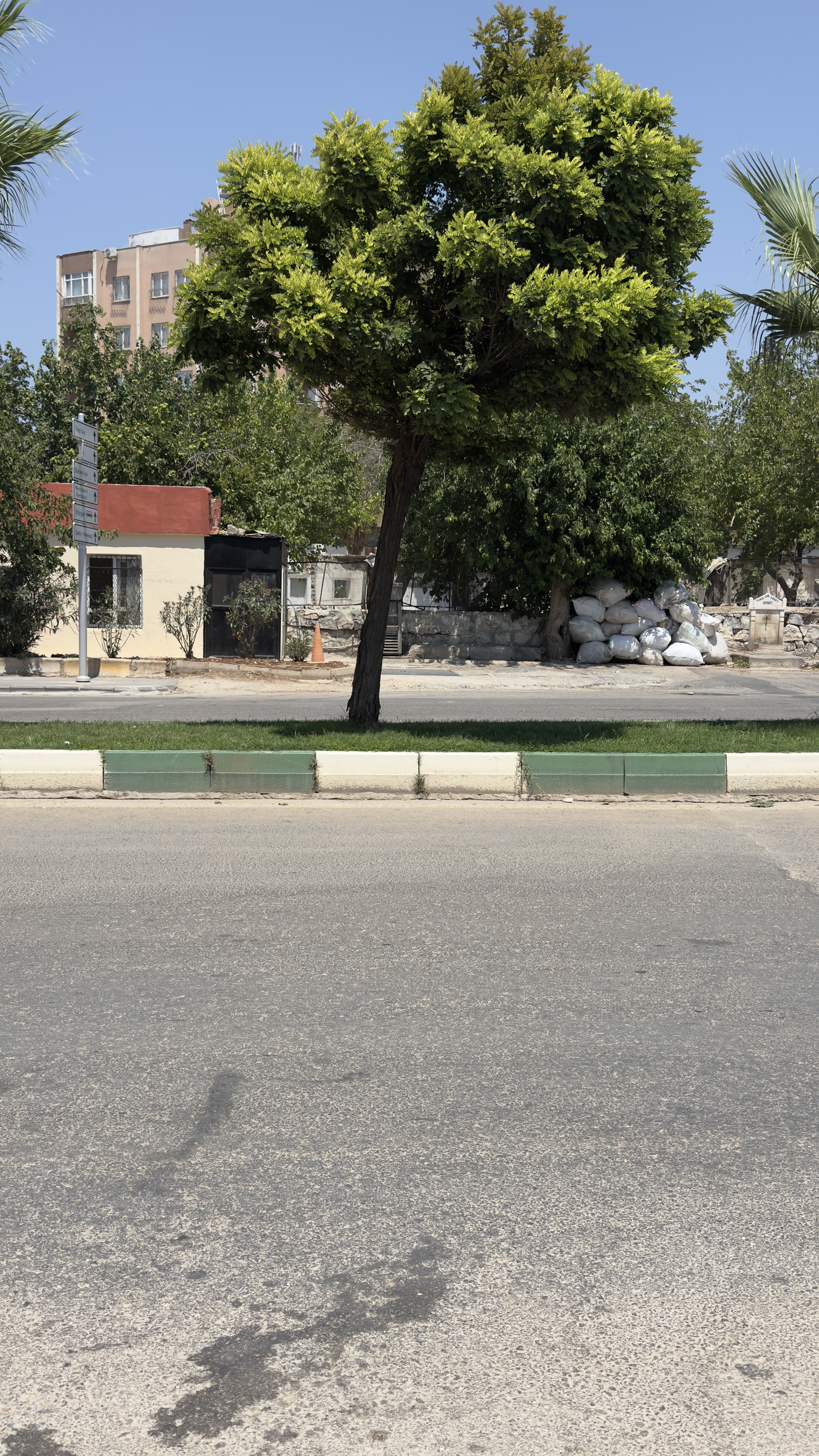 ÖZGÜRoğlu EMLAK ,tan SATILIK 3+1 YÜKSEK GİRİŞ DAİRE - KİLİS MERKEZ fotoğraf 4
