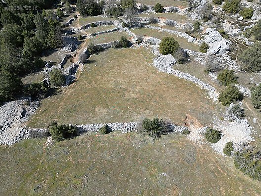 Antalya / Akseki / Alaçeşme Mhahallesinde 1.811 m² SATILIK ARSA  - ANTALYA AKSEKİ fotoğraf 2