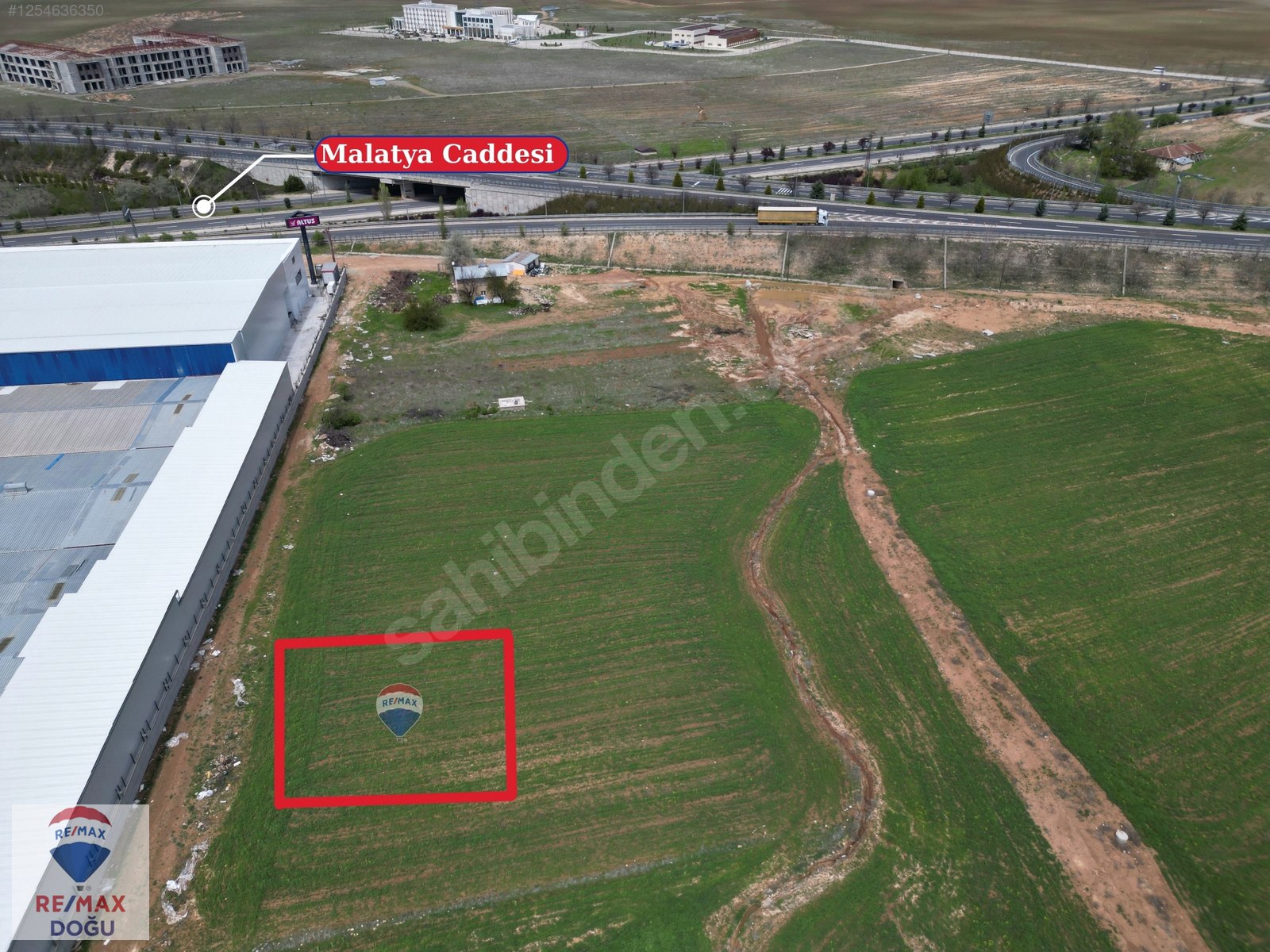 [REMAX DOĞU] MALATYA CADDESİNDE SATILIK TİCARİ İMARLI ARSA - ELAZIĞ MERKEZ fotoğraf 3