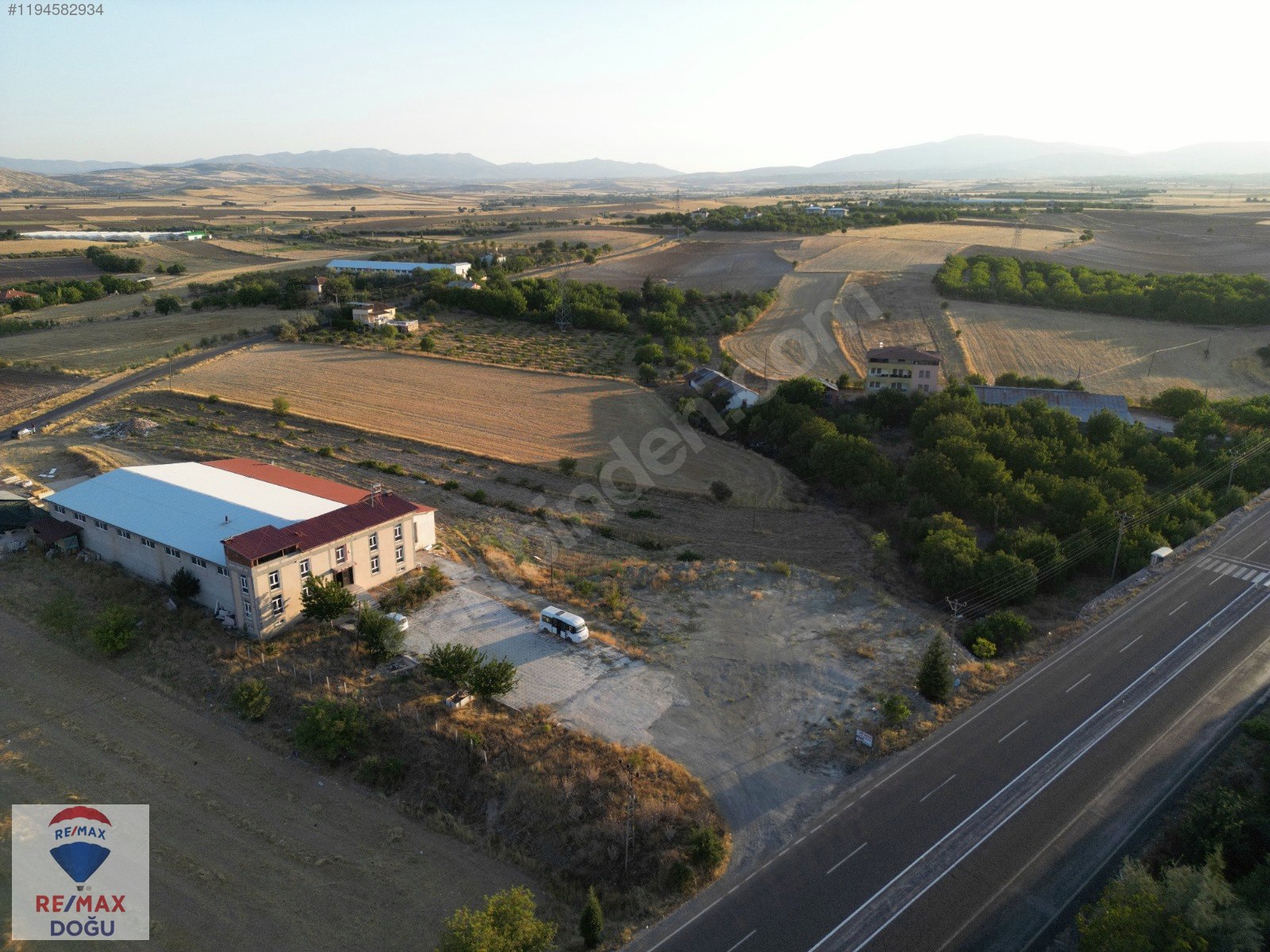 REMAX DOĞU'DAN CİP'DE KEBAN YOLUNA SIFIR ARAZİ - ELAZIĞ MERKEZ fotoğraf 2