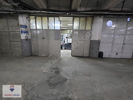 APEK ÜRETMEN IŞ MERKEZINDE SATILIK 90 M2 DÜKKAN - İSTANBUL EYÜPSULTAN fotoğraf 2