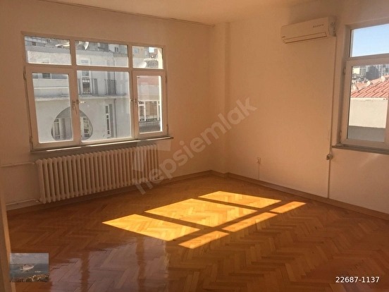 CİHANGİRDE EŞSİZ İSTNBUL BOĞAZI MANZARALI (3+1+1) 165.m2 DAİRE - İSTANBUL BEYOĞLU fotoğraf 20