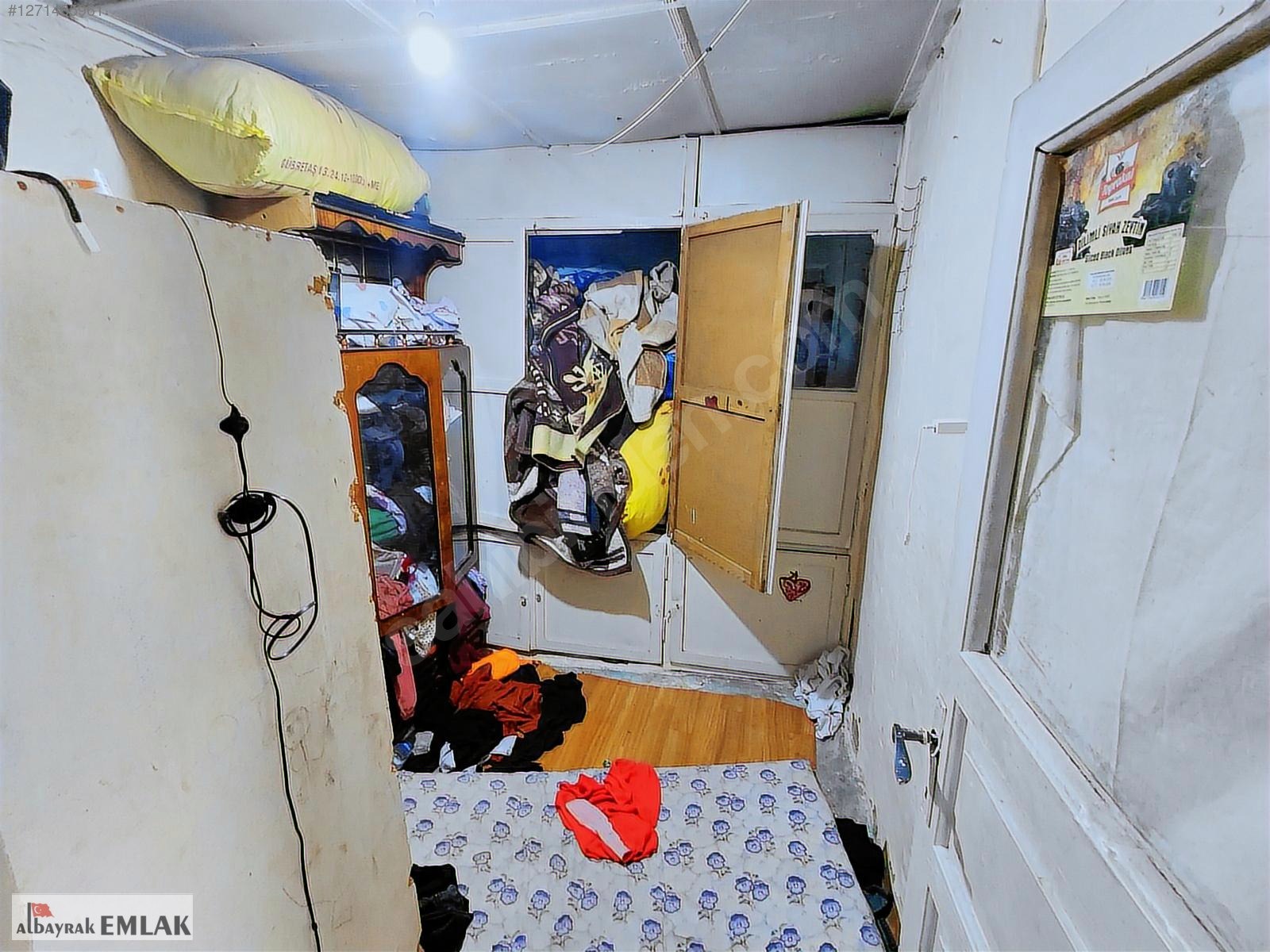 AKHİSAR ZEYTİNLİOVA DA SATILIK 226 M2 ARSA İÇİNDE KÖY EVİ - MANİSA AKHİSAR fotoğraf 3