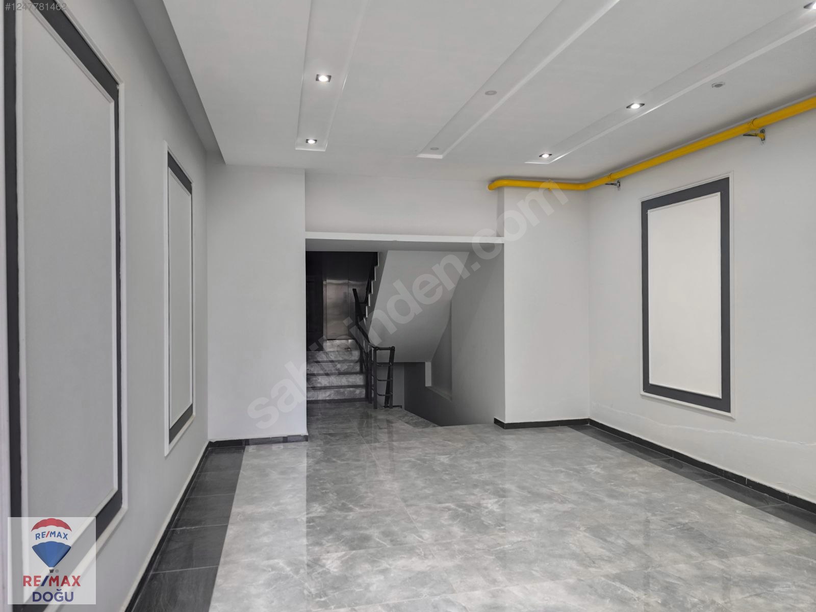 REMAX DOĞUDAN ELAZIĞIN EN GÖZDE KONUMUNDA LÜX 2+1 OFİSLER - ELAZIĞ MERKEZ fotoğraf 2