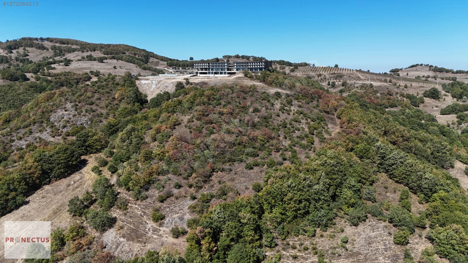 FULACIK MAH. RESMİ YOLA CEPHE GÖL MANZARALI 4985 M2 SATILIK ARSA - KOCAELİ KARAMÜRSEL fotoğraf 4