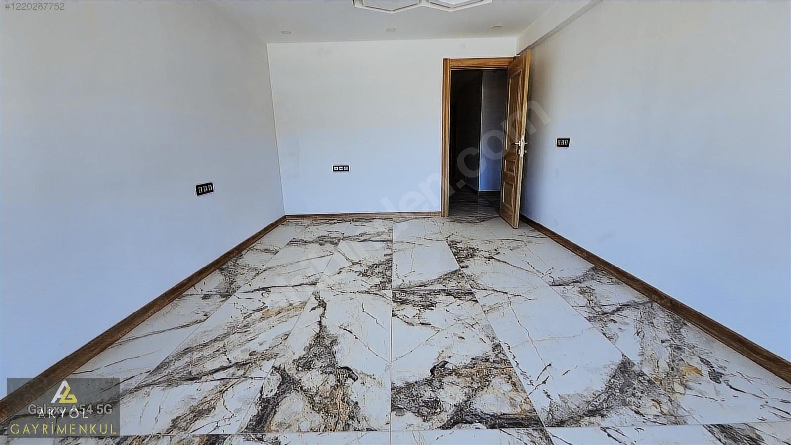 AKYOL'DAN ZAFERTEPEDE SATILIK GARAJLI 3+1 DAİRE - KÜTAHYA MERKEZ fotoğraf 8