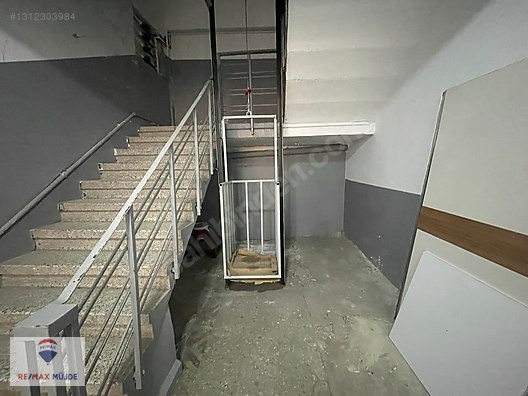 BAYRAMPAŞA TERAZIDEREDE KIRALIK 200 M2 1.KAT IŞYERI - İSTANBUL BAYRAMPAŞA fotoğraf 4