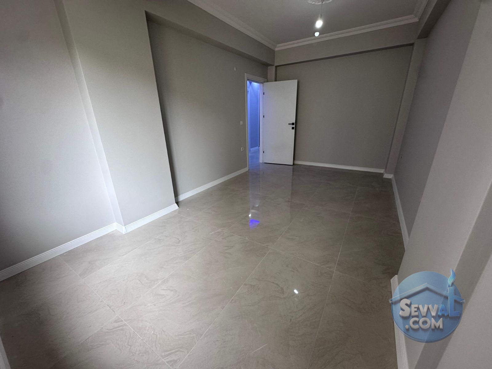 KÖRFEZ GÜNEY MH. MERKEZİ YERDE 3+1 SATILIK LÜKS ARAKAT DAİRE - Kocaeli Körfez fotoğraf 7