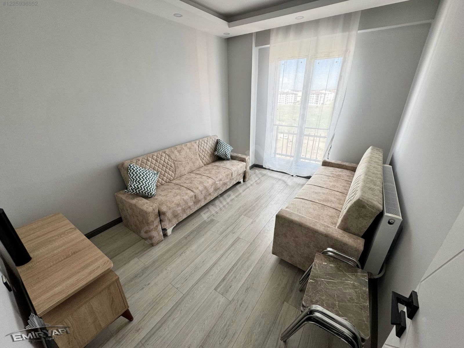 EMIR EMLAKTAN ARAÇ TAKASLI SATILIK LÜKS 1+1 DAİRE - KARS MERKEZ fotoğraf 8