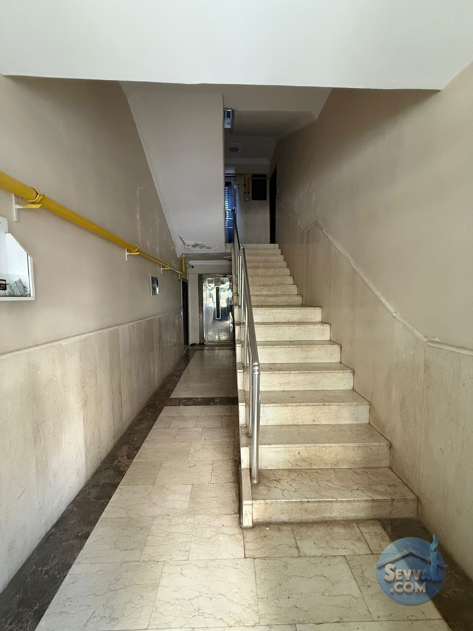 AKPIYAR MAH. 1. KAT 4 ODALI 160 m2 BÜRÜT İÇİ TEMİZ EBEVEYN BANYOLU VE 2  - ŞANLIURFA KARAKÖPRÜ fotoğraf 11
