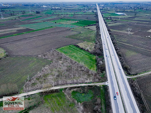 E-5' e 76 METRE CEPHE DEPO VEYA BESİHANE RUHSATINA UYGUN ARSA - SAKARYA AKYAZI fotoğraf 3