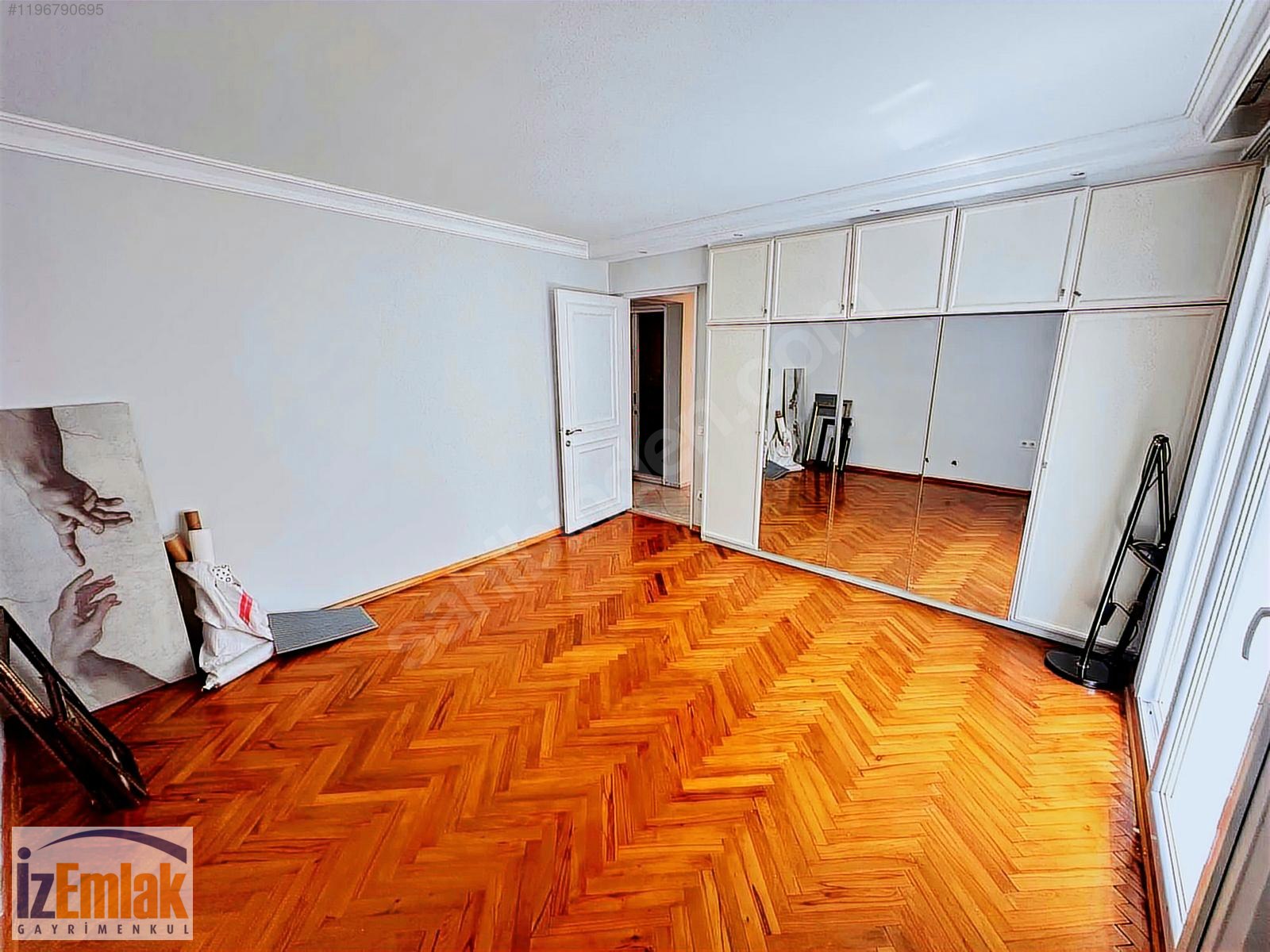 İzEmlak - Mustafabey Caddesi Yakınında 4 Oda 220m2 Satılık Daire - İZMİR KONAK fotoğraf 4