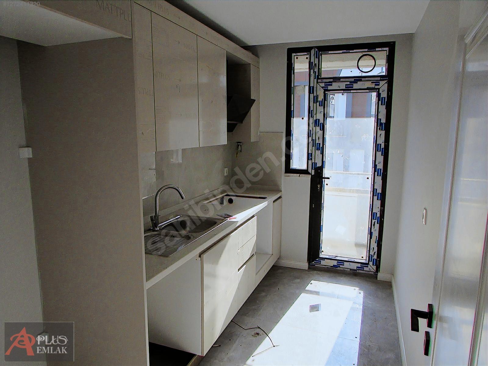 İKİ AYRI DAİRE ŞEKLİNDE 4+2 ASANSÖRLÜ 190M2 GÜNEY CP. 10500000TL - İSTANBUL ÇEKMEKÖY fotoğraf 2