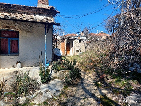 BERGAMA KOZAK YAYLASI KARAVELİLER MAH DE 485 m2 EV VE ARSASI - İZMİR BERGAMA fotoğraf 3