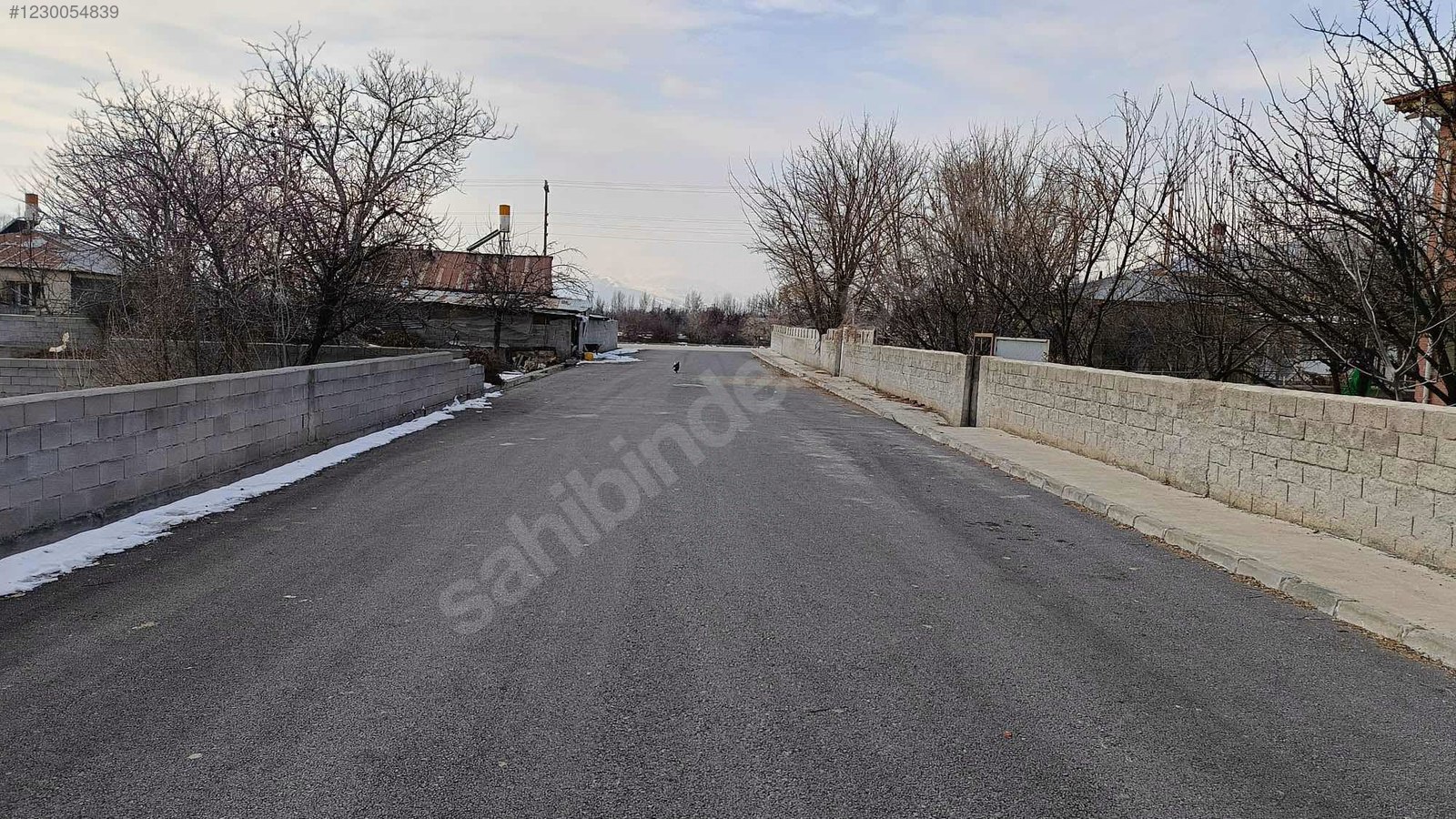 Erzincan / Merkez / Hamidiye Mh. 761M² SATILIK ARSA  - ERZİNCAN MERKEZ fotoğraf 2