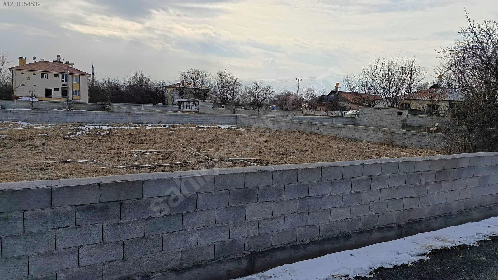 Erzincan / Merkez / Hamidiye Mh. 761M² SATILIK ARSA  - ERZİNCAN MERKEZ fotoğraf 3