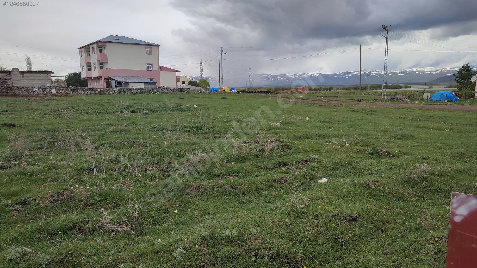 Emniyet müdürlüğü Karşısında 4 kat imarlı 2.237M² Ardahan / Merkez / İnönü Mh.